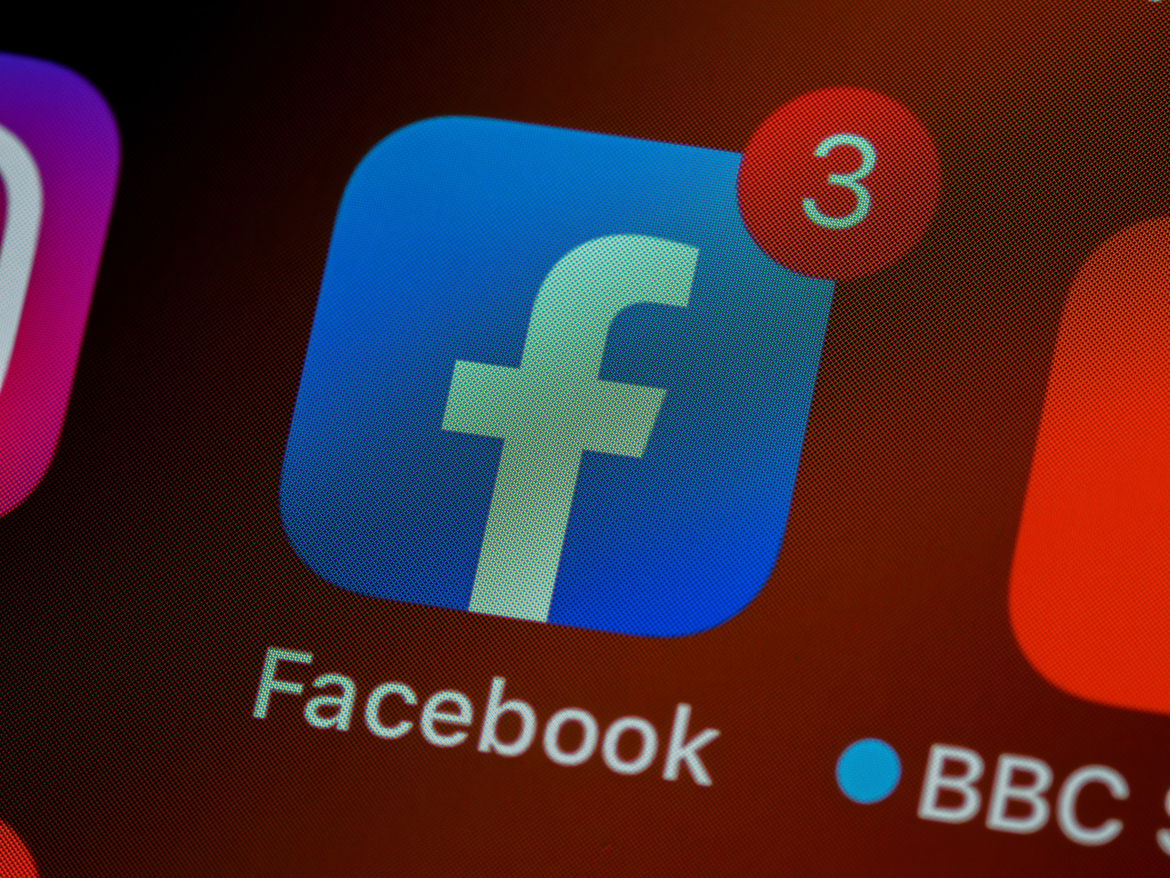 Facebook remove as notícias mas Google paga, notícias facebook, facebook, aplicativo facebook