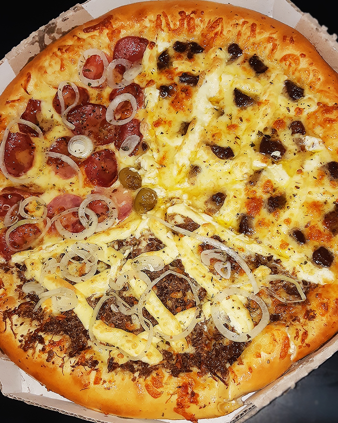 🍕 #pizza com 3 sabores... Cruzeirense, Filé com Catupiri e Calabresa 🤤