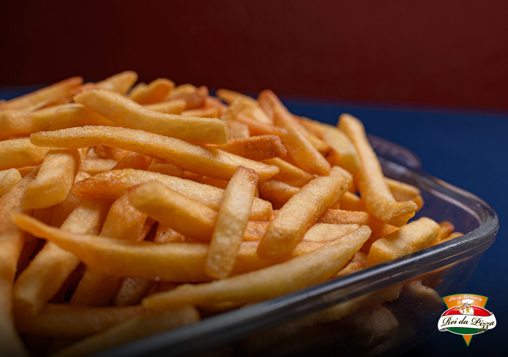 Hoje é dia de #petiscos, peça #batatafrita 🍟 do #reidapizzaczs